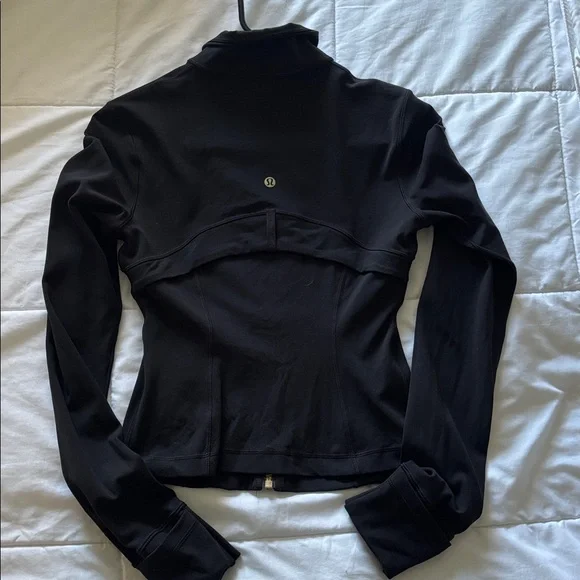 Lululemon limited edition black and gold cropped define jacket - Picture 4 of 4